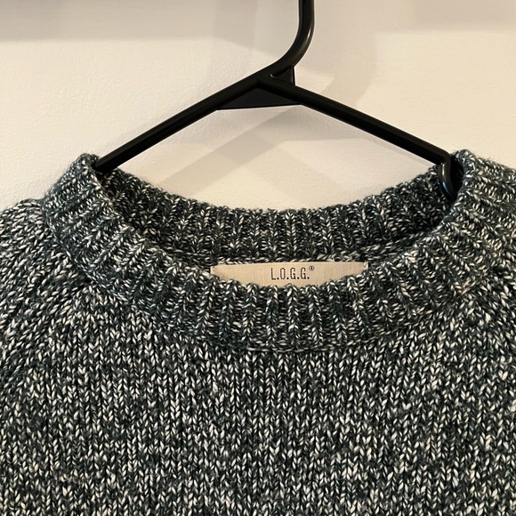H&M Sweater - Picture 2 of 4